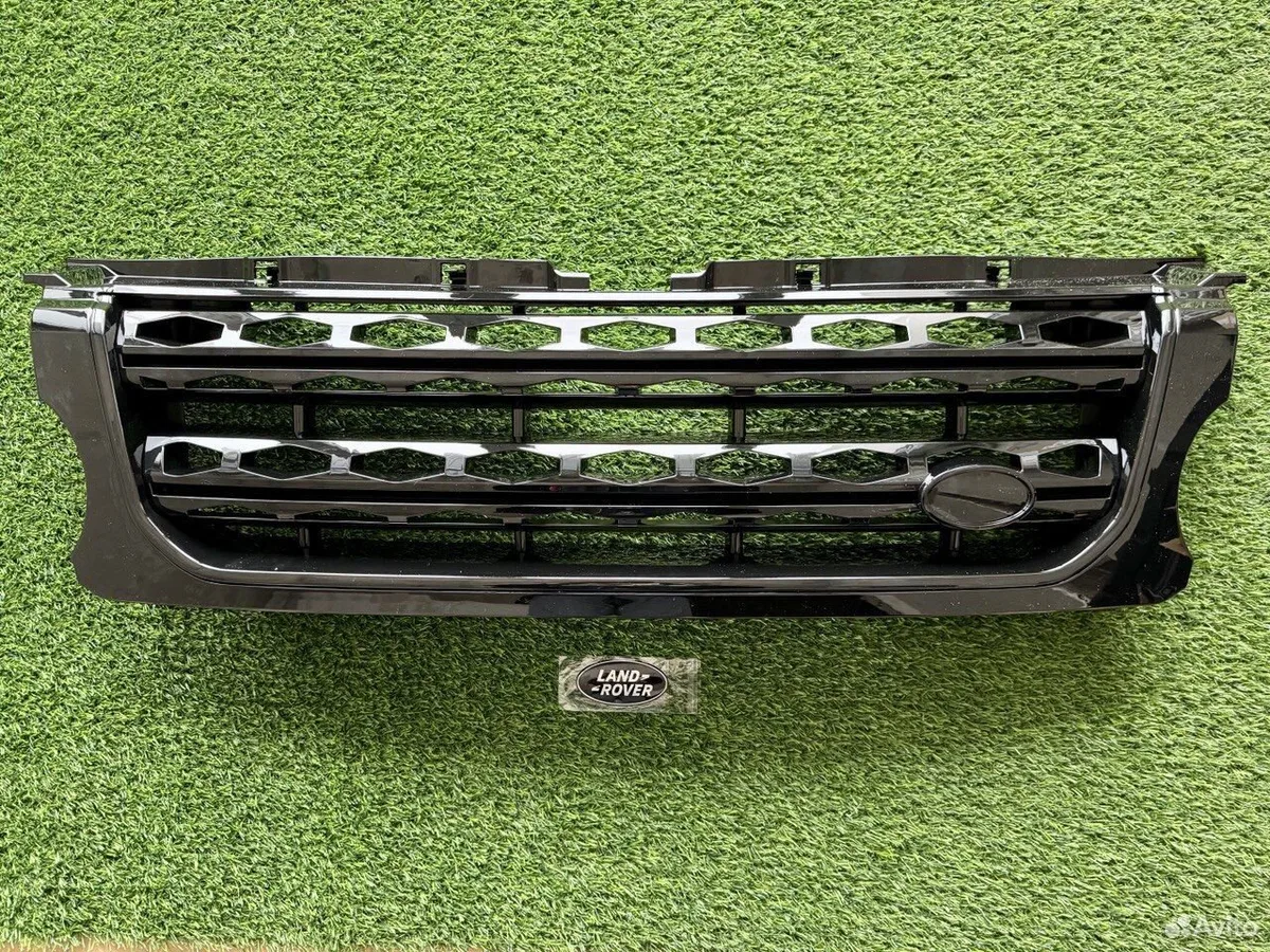 Решетка радиатора Land Rover Discovery 4