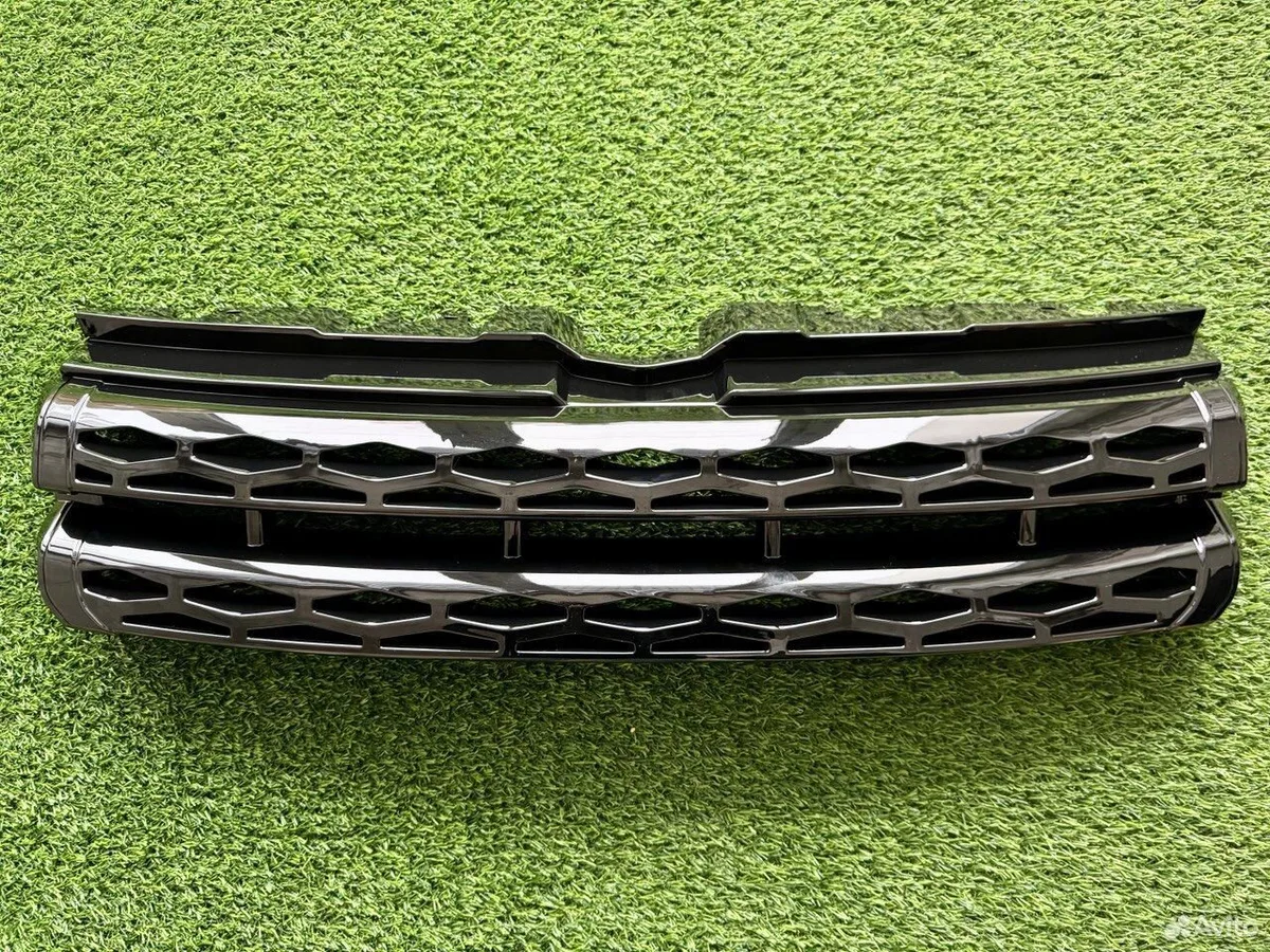 Решетка радиатора Land Rover Evoque